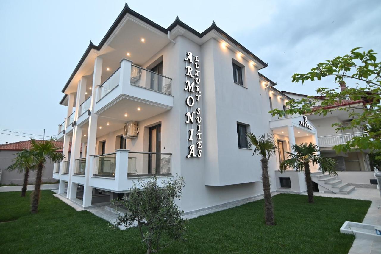 Armonia Luxury Suites Vrasná Esterno foto