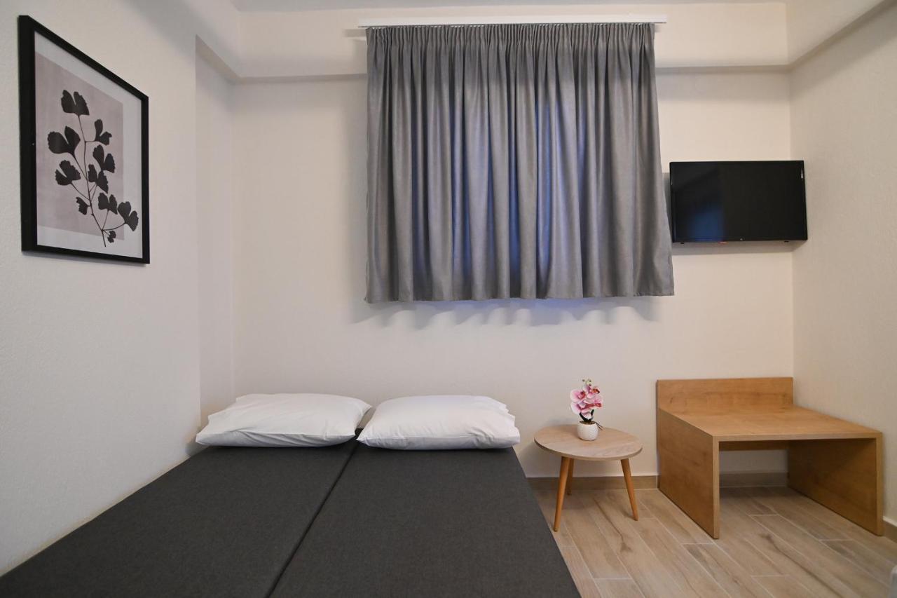 Armonia Luxury Suites Vrasná Esterno foto