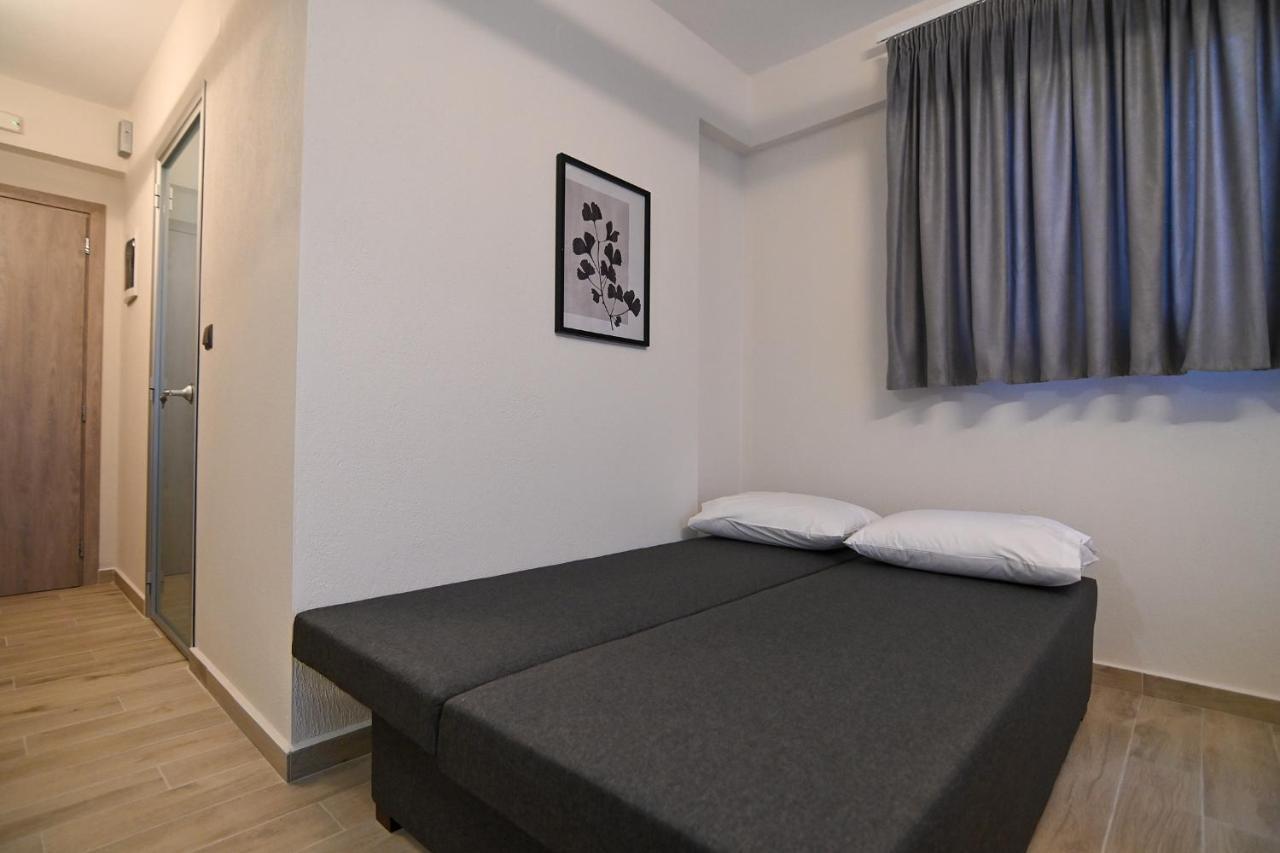 Armonia Luxury Suites Vrasná Esterno foto