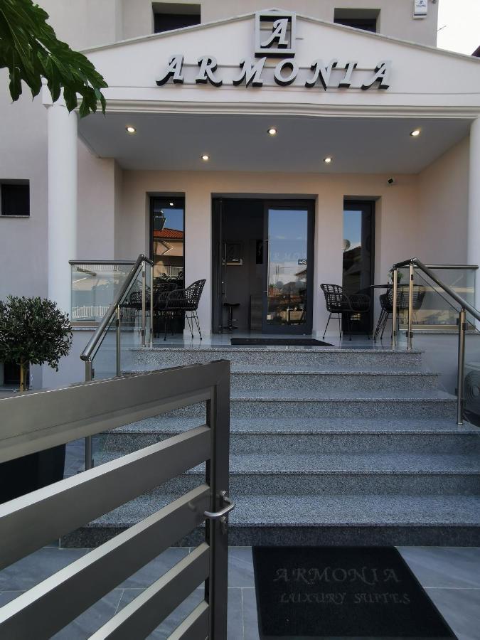 Armonia Luxury Suites Vrasná Esterno foto