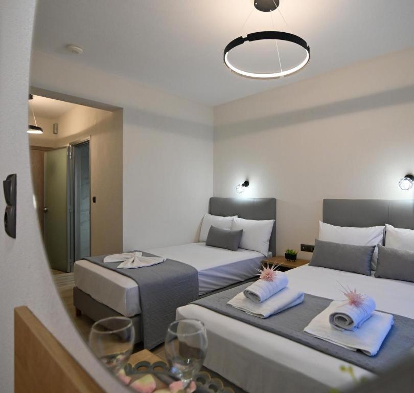 Armonia Luxury Suites Vrasná Esterno foto